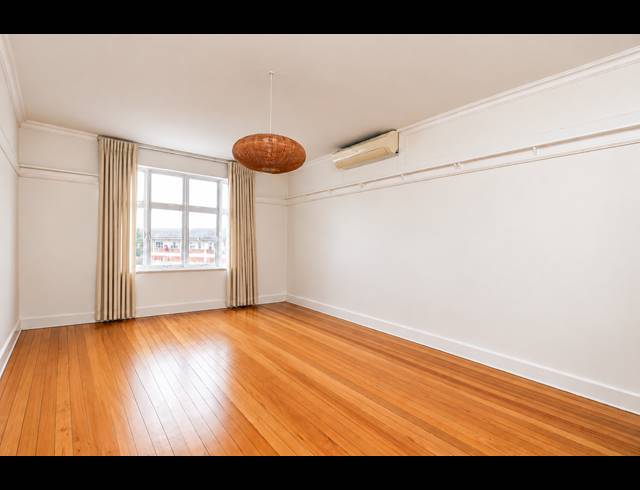 1.5 BEDROOM APARTMENT FOR SALE IN ESSENWOOD